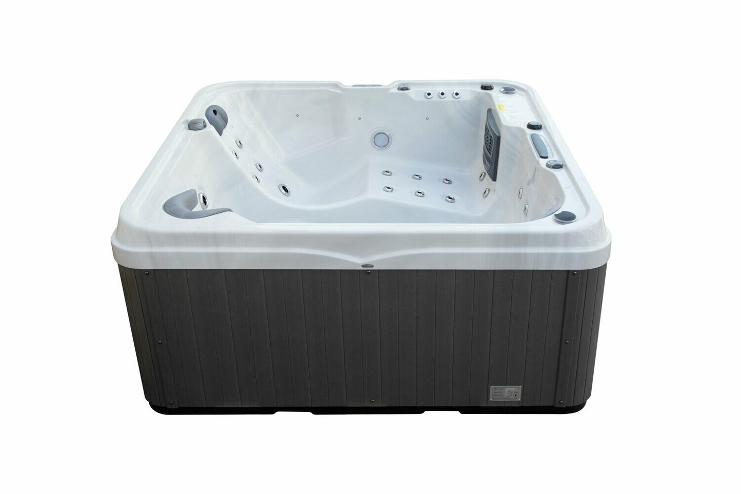 Luso Spas - THE CHICAGO PLUG & PLAY (IN STOCK)